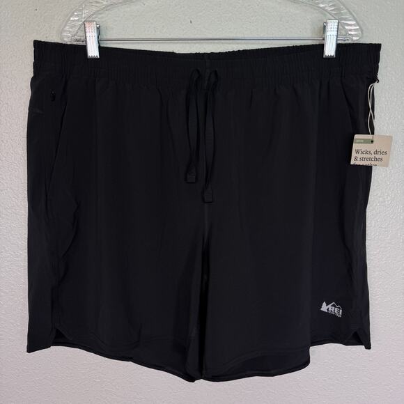 REI Active Pursuits Shorts Mens XL Athletic Gym Unlined UPF 50 NEW Black 7" - Picture 1 of 10
